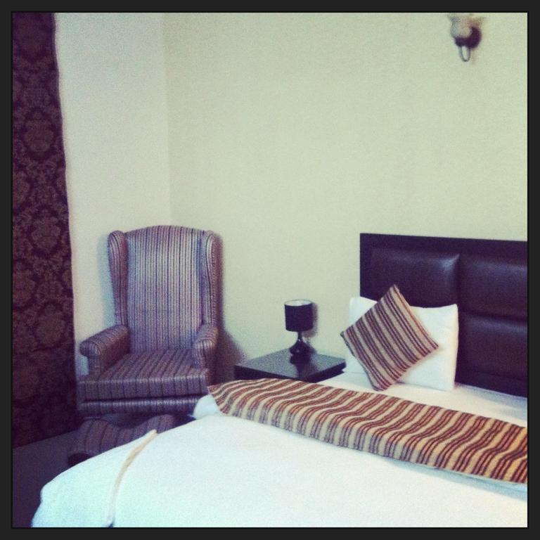 Hotel Pk Residency Нойда Номер фото